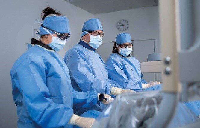 Bei der Behandlung von Krebserkrankungen ist eine fachübergreifende Betreuung wesentlich. Deshalb diskutieren die KSA-Spezialisten aus verschiedenen Fachbereichen während des Tumorboards die bestmögliche Therapie für jeden Patienten. Bei der Behandlung von Krebserkrankungen ist eine fachübergreifende Betreuung wesentlich. Deshalb diskutieren die KSA-Spezialisten aus verschiedenen Fachbereichen während des Tumorboards die bestmögliche Therapie für jeden Patienten.